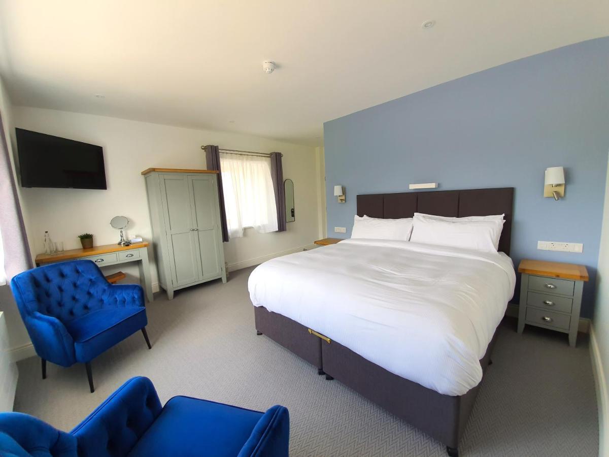 Dingle Garden Townhouse Bed & Breakfast Екстериор снимка A bedroom at The Old Mill