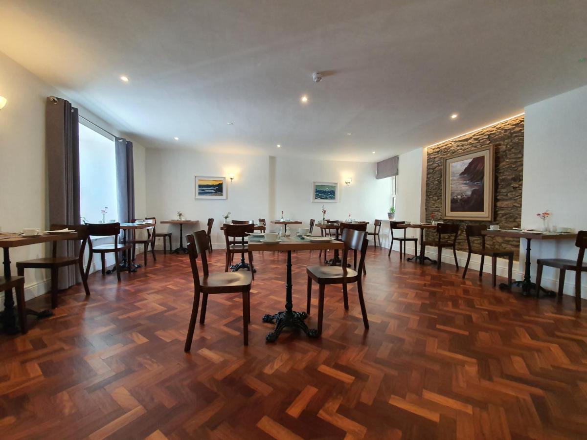 Dingle Garden Townhouse Bed & Breakfast Екстериор снимка The dining room at the Old Post Office