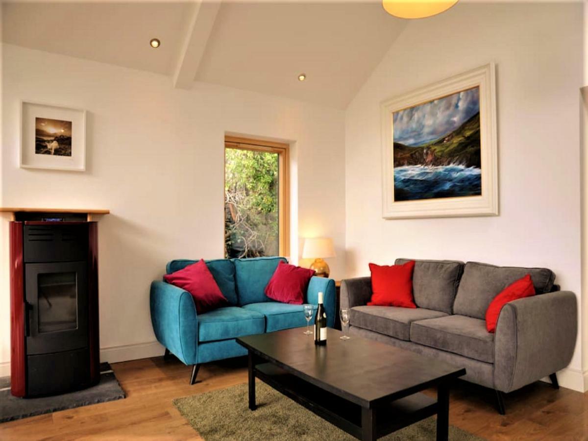 Dingle Garden Townhouse Bed & Breakfast Екстериор снимка The interior of the cottage